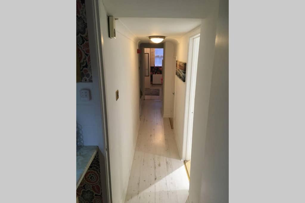 Cathedral Apartment Londonderry Exterior foto